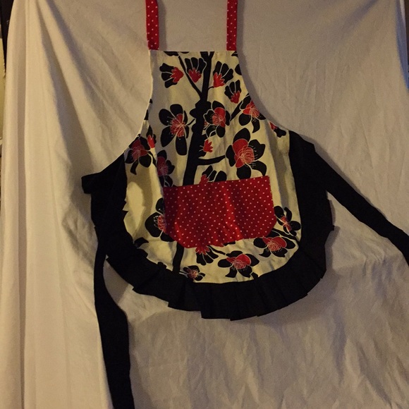Childs apron - Picture 2 of 2